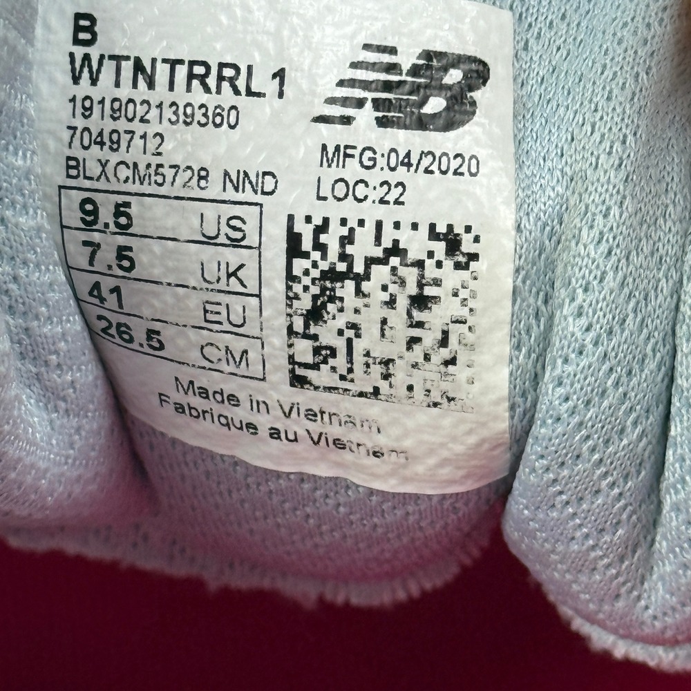 New Balance Women's Size 9.5 WTNTRRL1 Trail Running Shoes Gray Pink - Picture 3 of 9